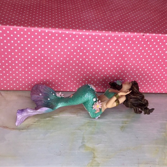 Colorful Resin Whimsical Mermaid Decorative Figurine - Picture 7 of 8